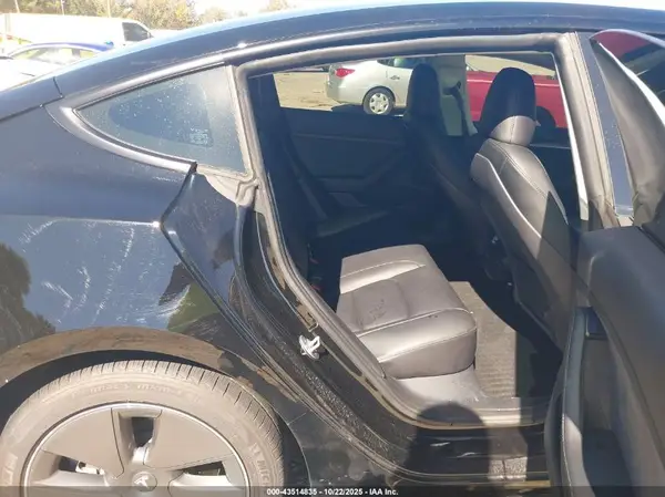 5YJ3E1EA4PF646286 2023 TESLA MODEL 3 - Image 8