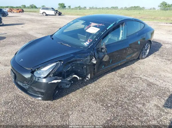 5YJ3E1EA4PF646434 2023 TESLA MODEL 3 - Image 2