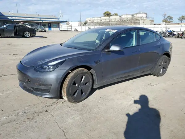 5YJ3E1EA4PF647180 2023 TESLA MODEL 3 - Image 1