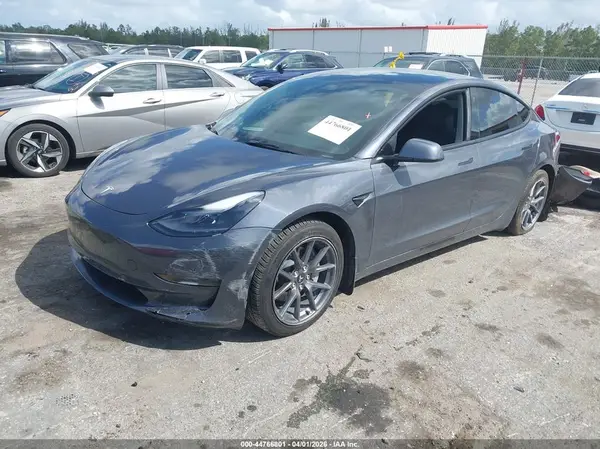 5YJ3E1EA4PF648698 2023 TESLA MODEL 3 - Image 2