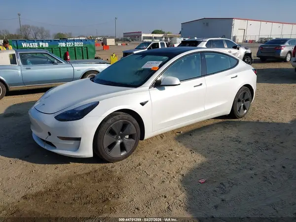 5YJ3E1EA4PF652542 2023 TESLA MODEL 3 - Image 2