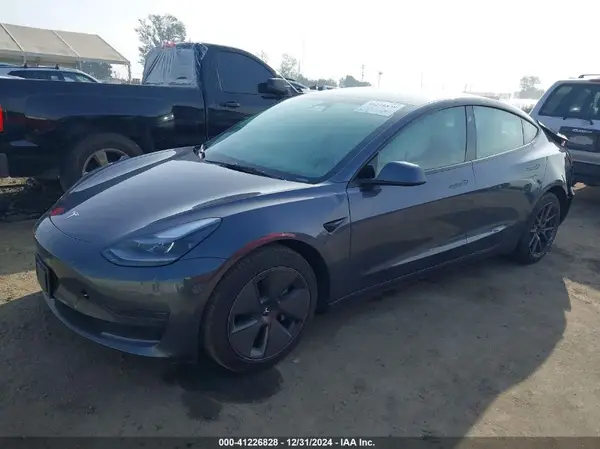 5YJ3E1EA4PF655098 2023 TESLA MODEL 3 - Image 2
