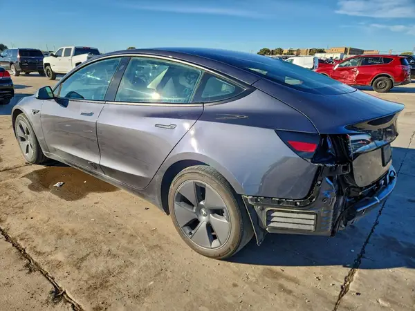 5YJ3E1EA4PF655716 2023 TESLA MODEL 3 - Image 2