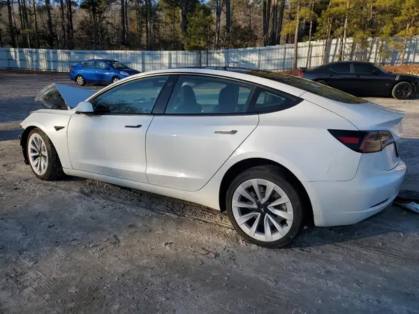 5YJ3E1EA4PF656770 2023 TESLA MODEL 3 - Image 2