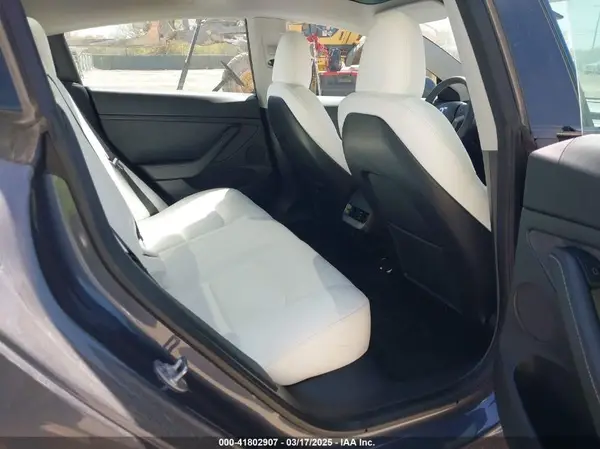 5YJ3E1EA4PF657238 2023 TESLA MODEL 3 - Image 8