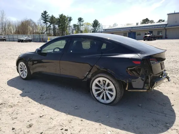 5YJ3E1EA4PF658387 2023 TESLA MODEL 3 - Image 2