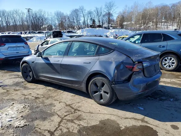 5YJ3E1EA4PF661385 2023 TESLA MODEL 3 - Image 2