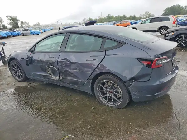5YJ3E1EA4PF663525 2023 TESLA MODEL 3 - Image 2