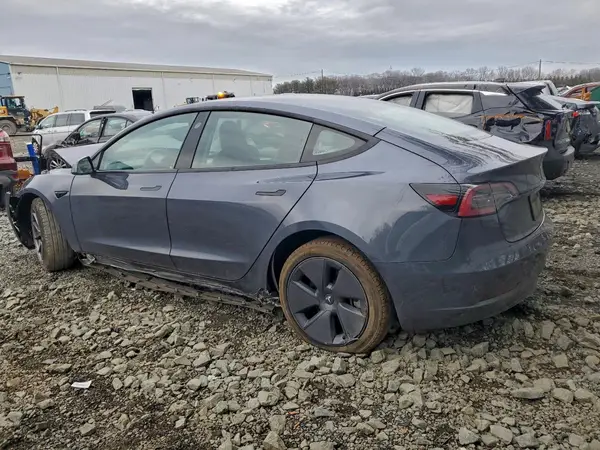 5YJ3E1EA4PF665274 2023 TESLA MODEL 3 - Image 2