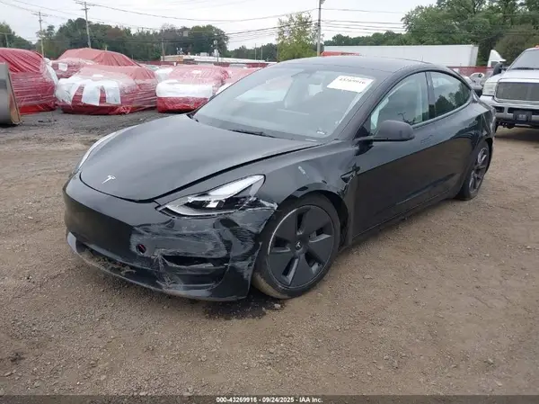 5YJ3E1EA4PF668384 2023 TESLA MODEL 3 - Image 2