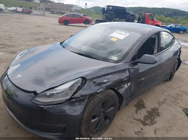 5YJ3E1EA4PF671950 2023 TESLA MODEL 3 - Image 2