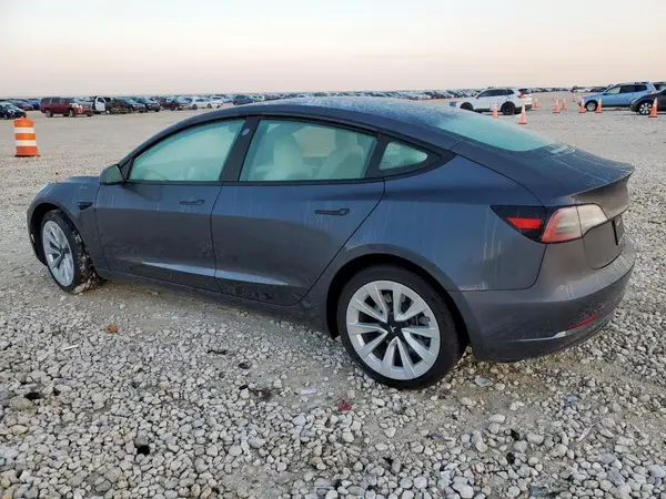 5YJ3E1EA4PF674430 2023 TESLA MODEL 3 - Image 2