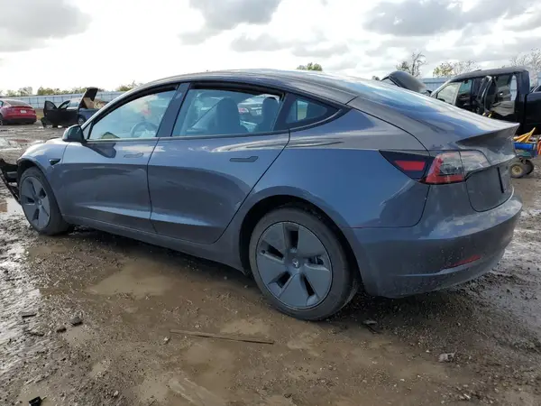 5YJ3E1EA4PF678719 2023 TESLA MODEL 3 - Image 2