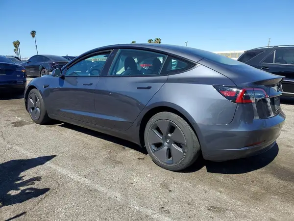 5YJ3E1EA4PF679255 2023 TESLA MODEL 3 - Image 2