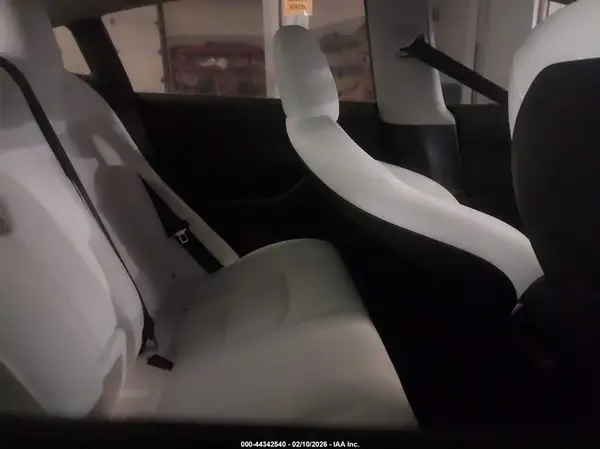 5YJ3E1EA4PF680857 2023 TESLA MODEL 3 - Image 8