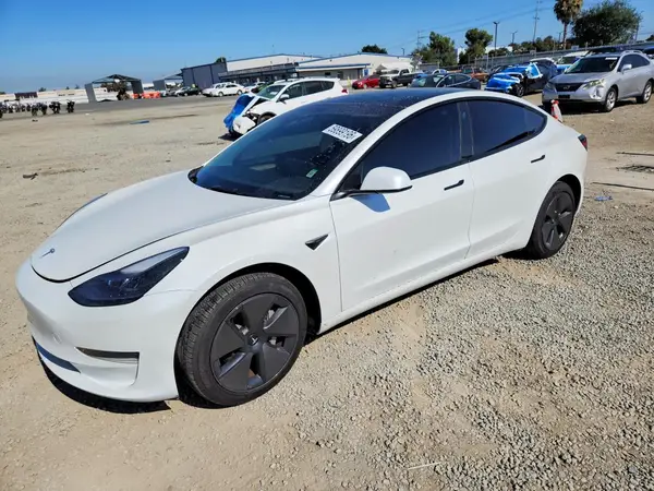 5YJ3E1EA4PF692815 2023 TESLA MODEL 3 - Image 1