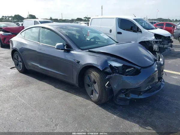 5YJ3E1EA4PF694130 2023 TESLA MODEL 3 - Image 1