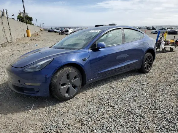 5YJ3E1EA4PF695083 2023 TESLA MODEL 3 - Image 1