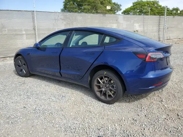 5YJ3E1EA4PF695083 2023 TESLA MODEL 3 - Image 2