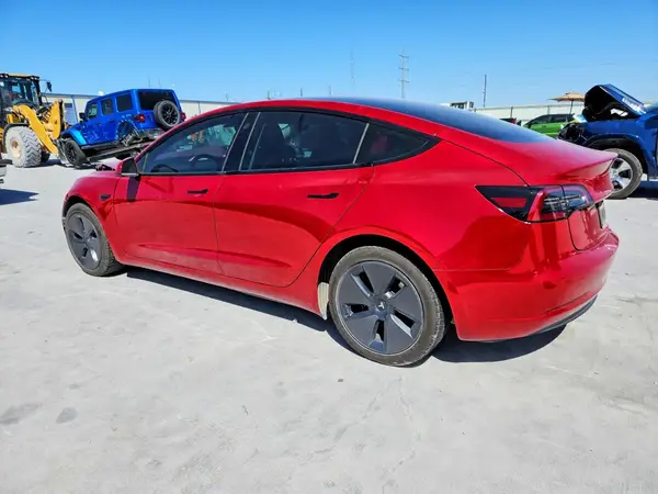 5YJ3E1EA4PF695665 2023 TESLA MODEL 3 - Image 2