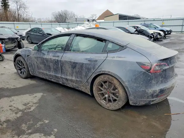 5YJ3E1EA4PF700170 2023 TESLA MODEL 3 - Image 2
