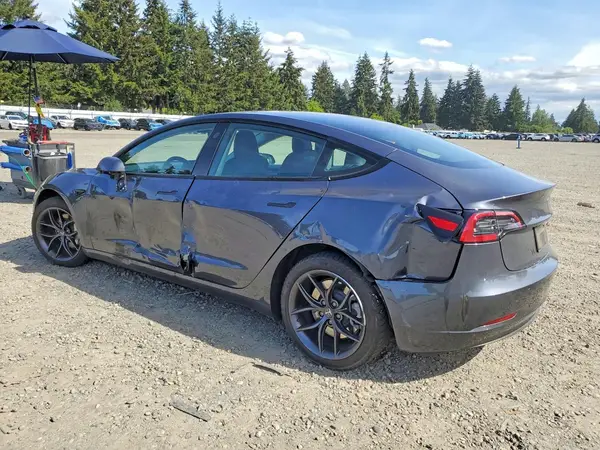 5YJ3E1EA4PF701982 2023 TESLA MODEL 3 - Image 2