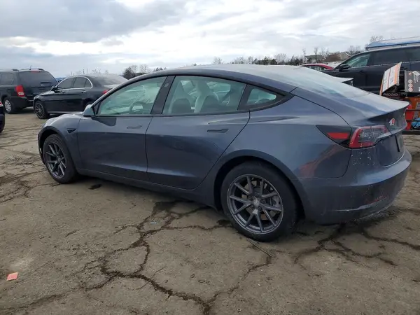 5YJ3E1EA4PF704137 2023 TESLA MODEL 3 - Image 2