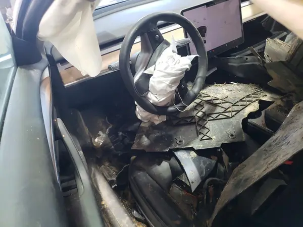 5YJ3E1EA4PF705739 2023 TESLA MODEL 3 - Image 8