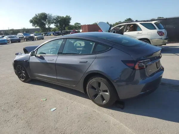 5YJ3E1EA4PF706003 2023 TESLA MODEL 3 - Image 2