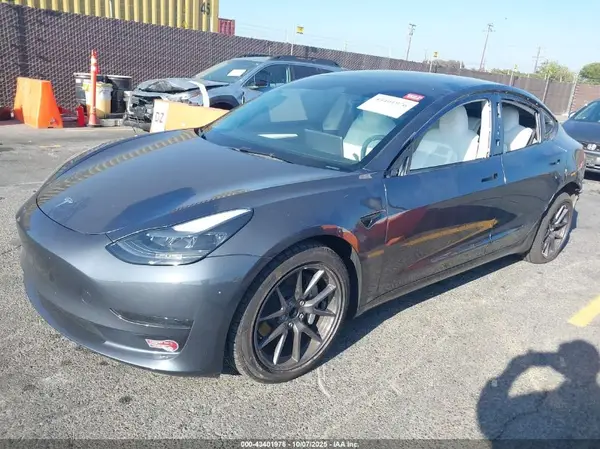 5YJ3E1EA4PF708155 2023 TESLA MODEL 3 - Image 2