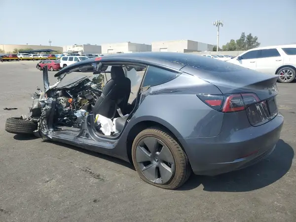 5YJ3E1EA4PF708835 2023 TESLA MODEL 3 - Image 2