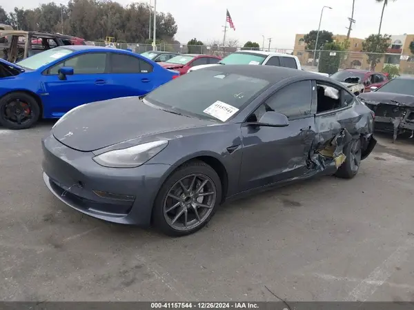 5YJ3E1EA4PF710519 2023 TESLA MODEL 3 - Image 2