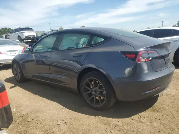 5YJ3E1EA4PF713565 2023 TESLA MODEL 3 - Image 2