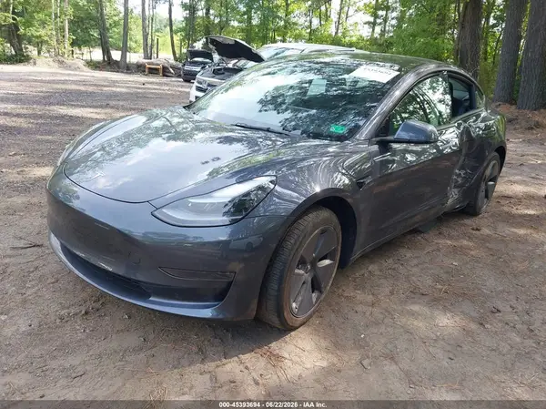 5YJ3E1EA4PF714456 2023 TESLA MODEL 3 - Image 2