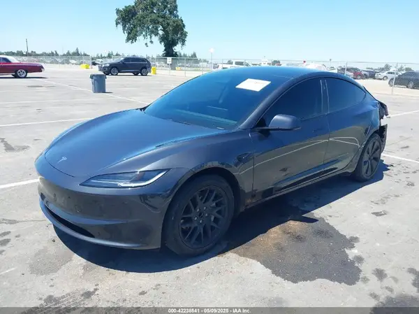 5YJ3E1EA4RF721281 2024 TESLA MODEL 3 - Image 2