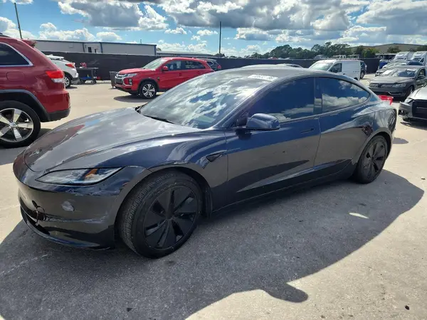 5YJ3E1EA4RF724147 2024 TESLA MODEL 3 - Image 1
