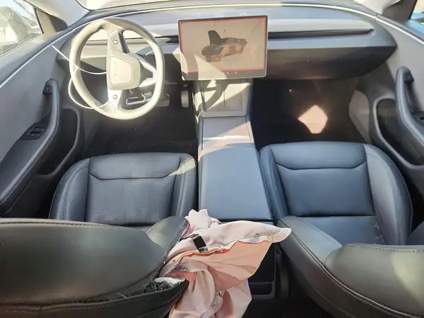 5YJ3E1EA4RF724343 2024 TESLA MODEL 3 - Image 8