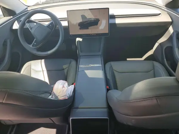 5YJ3E1EA4RF726786 2024 TESLA MODEL 3 - Image 8