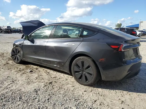 5YJ3E1EA4RF727260 2024 TESLA MODEL 3 - Image 2