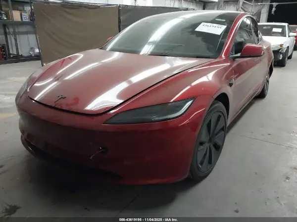 5YJ3E1EA4RF727503 2024 TESLA MODEL 3 - Image 2