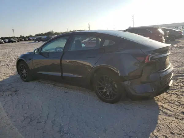 5YJ3E1EA4RF729381 2024 TESLA MODEL 3 - Image 2