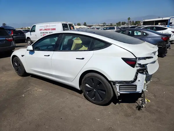 5YJ3E1EA4RF729512 2024 TESLA MODEL 3 - Image 2