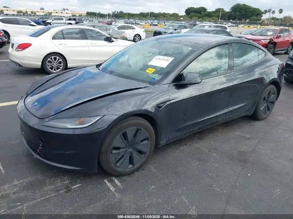 5YJ3E1EA4RF731096 2024 TESLA MODEL 3 - Image 2