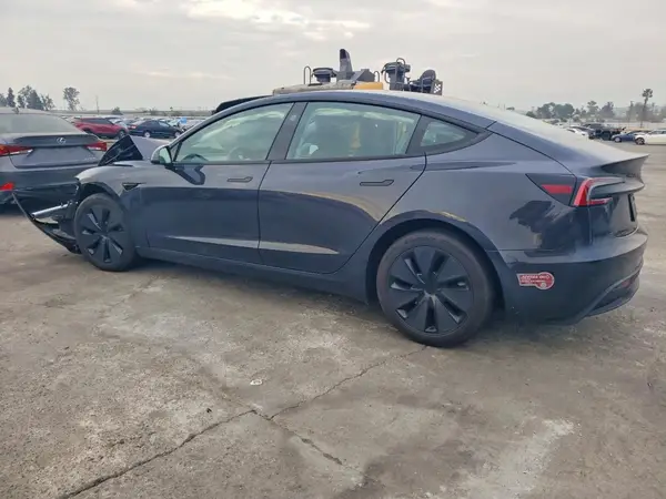 5YJ3E1EA4RF731213 2024 TESLA MODEL 3 - Image 2