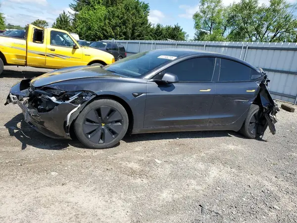 5YJ3E1EA4RF731812 2024 TESLA MODEL 3 - Image 1