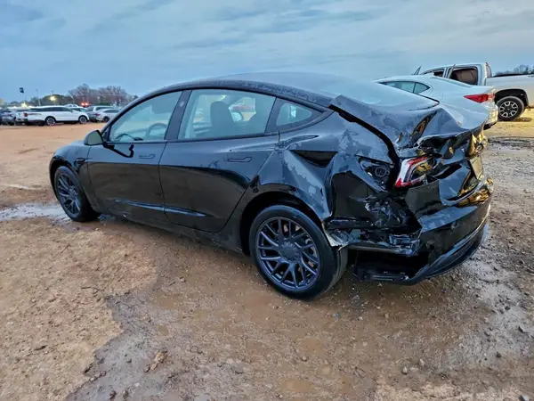 5YJ3E1EA4RF732832 2024 TESLA MODEL 3 - Image 2