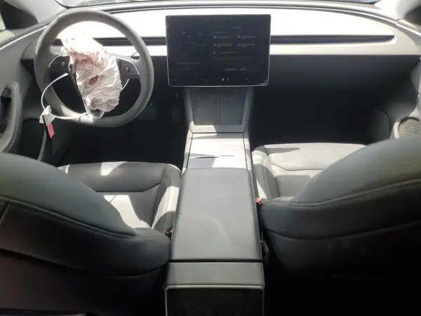 5YJ3E1EA4RF735892 2024 TESLA MODEL 3 - Image 8