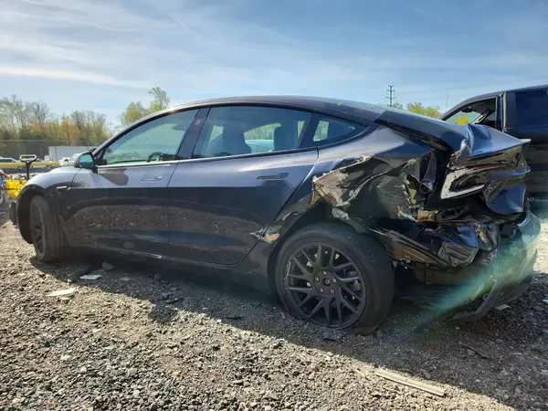 5YJ3E1EA4RF736170 2024 TESLA MODEL 3 - Image 2