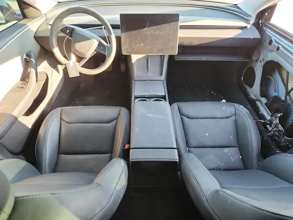5YJ3E1EA4RF739974 2024 TESLA MODEL 3 - Image 8