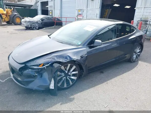 5YJ3E1EA4RF742745 2024 TESLA MODEL 3 - Image 2